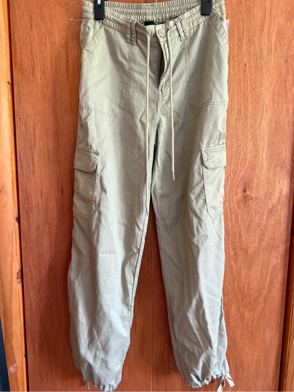 Women's Cargo Drawstring Pants in Light Olive - Unbranded